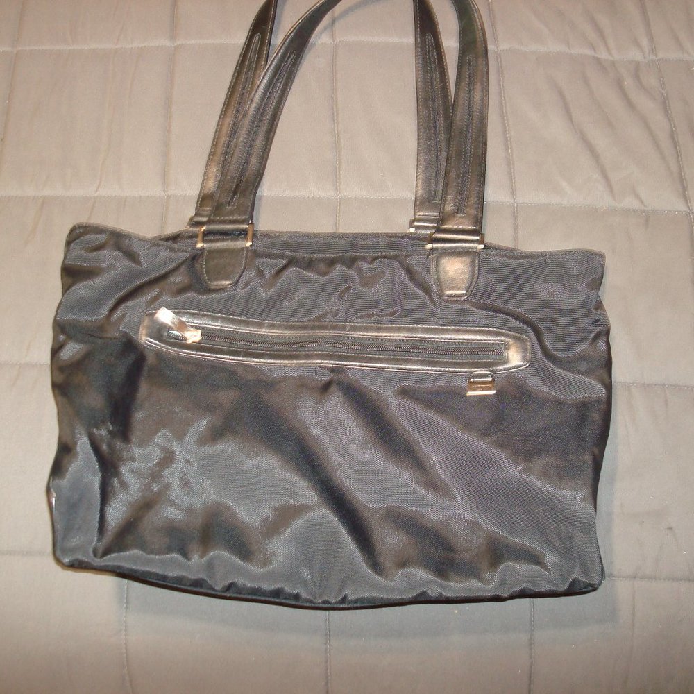 TUMI LARGE NYLON BLACK TOTE PURSE